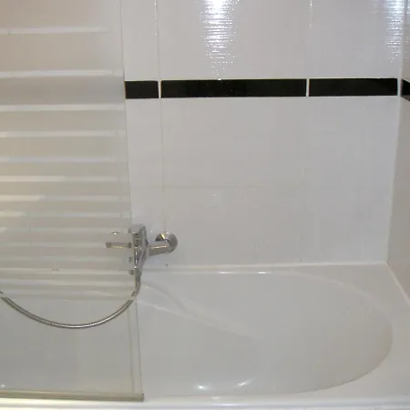 Apartment Appartement D'Une Chambre A Saint Raphael Avec Piscine Partagee *