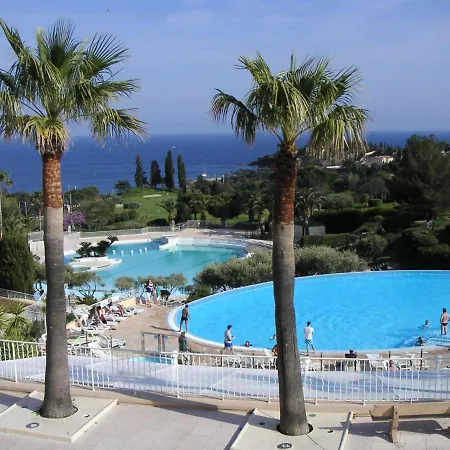 Apartment Appartement D'Une Chambre A Saint Raphael Avec Piscine Partagee *